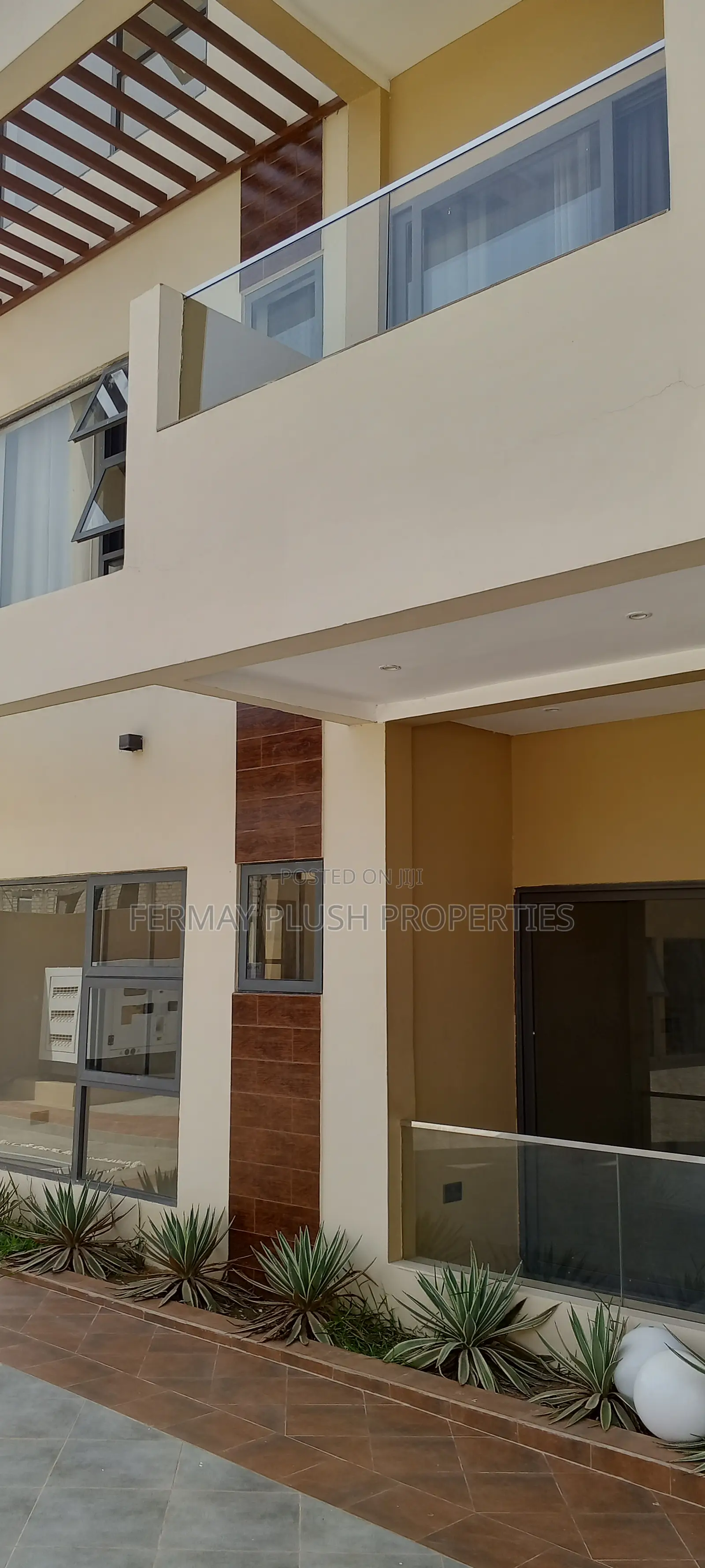 Furnished 1bdrm Apartment in Accra Homes for sale