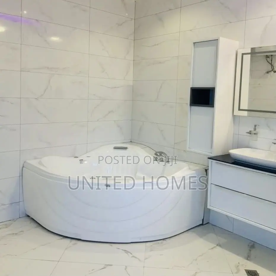 4bdrm House in East Legon for sale