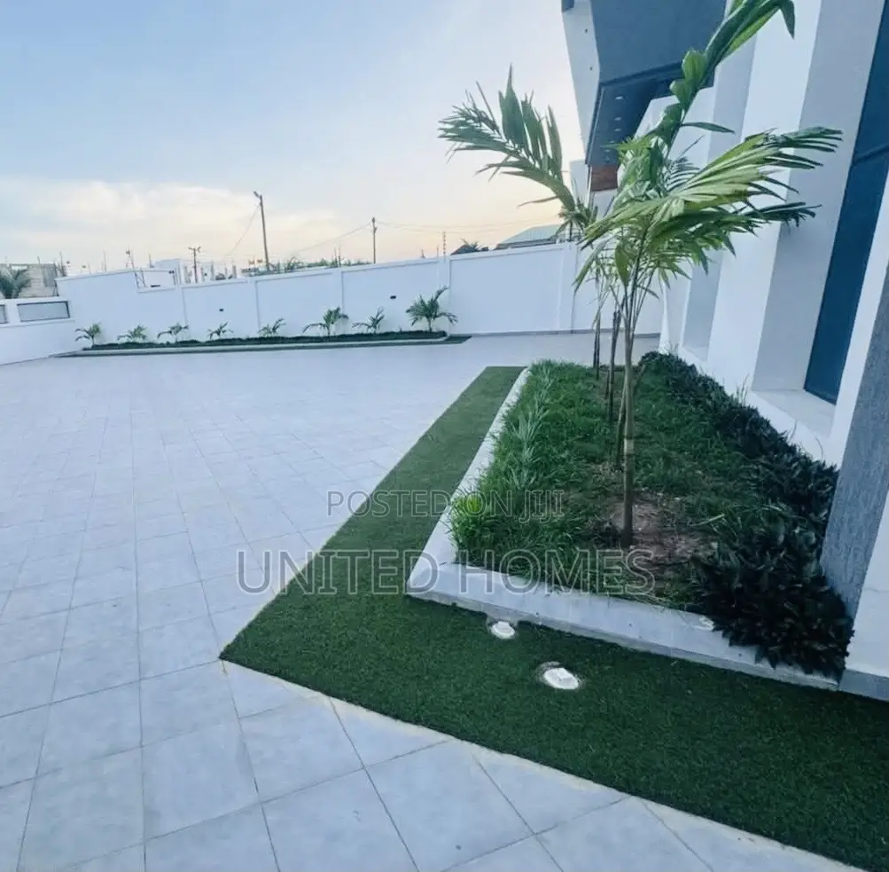 4bdrm House in East Legon for sale