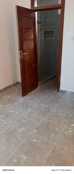 2bdrm Apartment in Dansoman Exhibition for rent