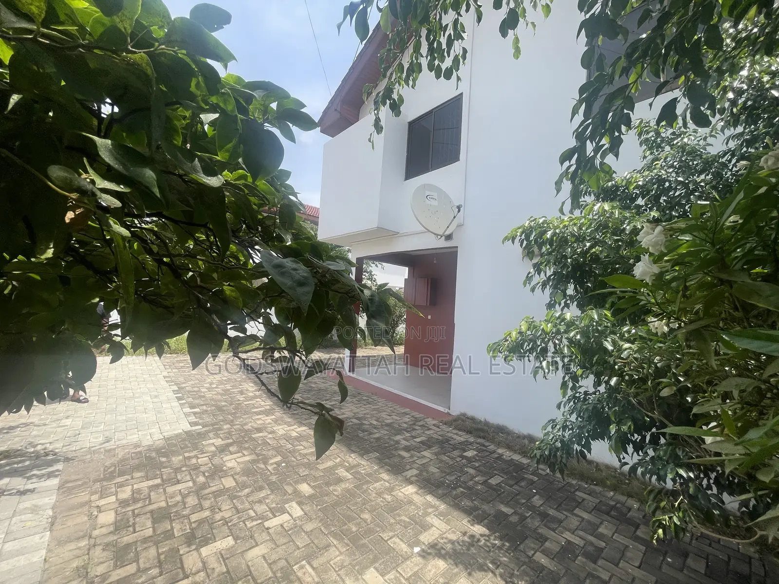 3bdrm House in East Legon, Adjiriganor for rent