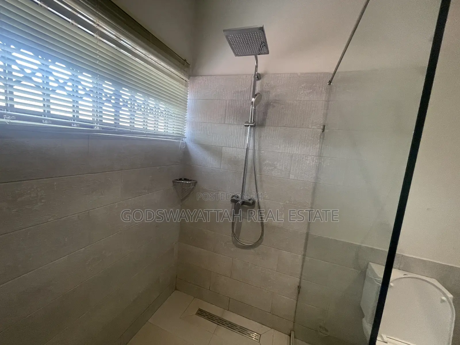 3bdrm House in East Legon, Adjiriganor for rent