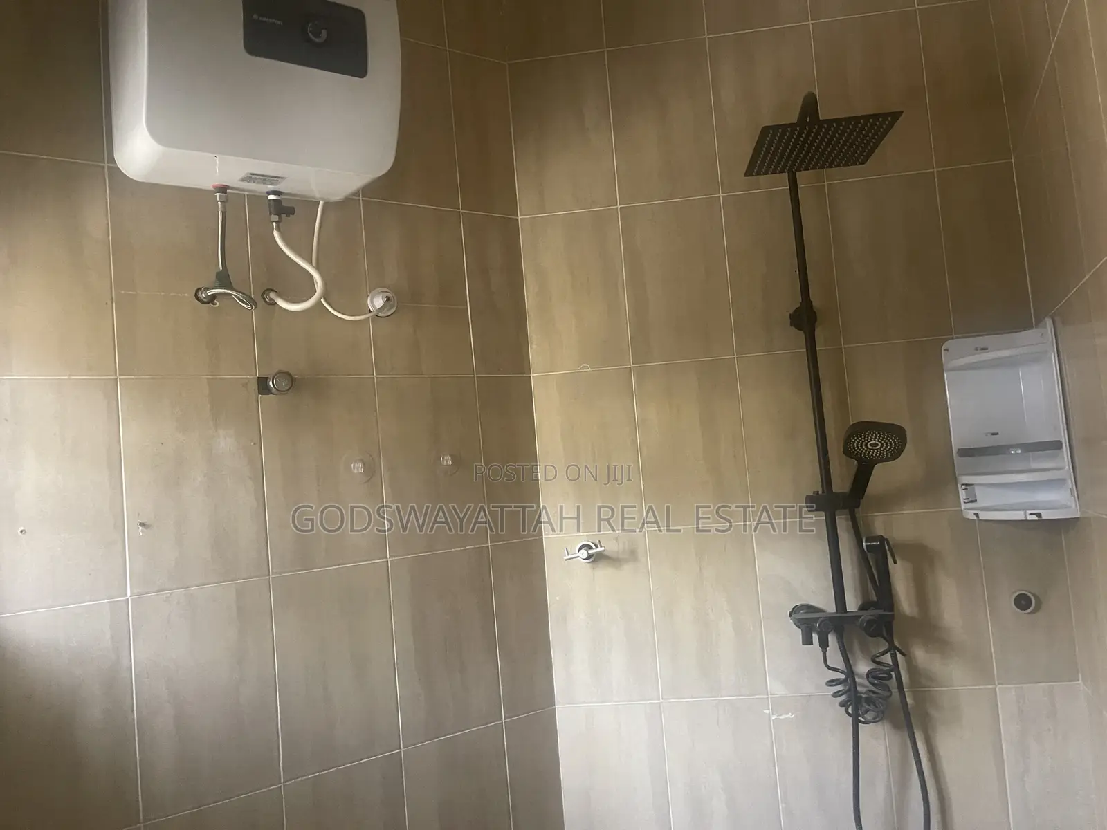 3bdrm House in East Legon, Adjiriganor for rent