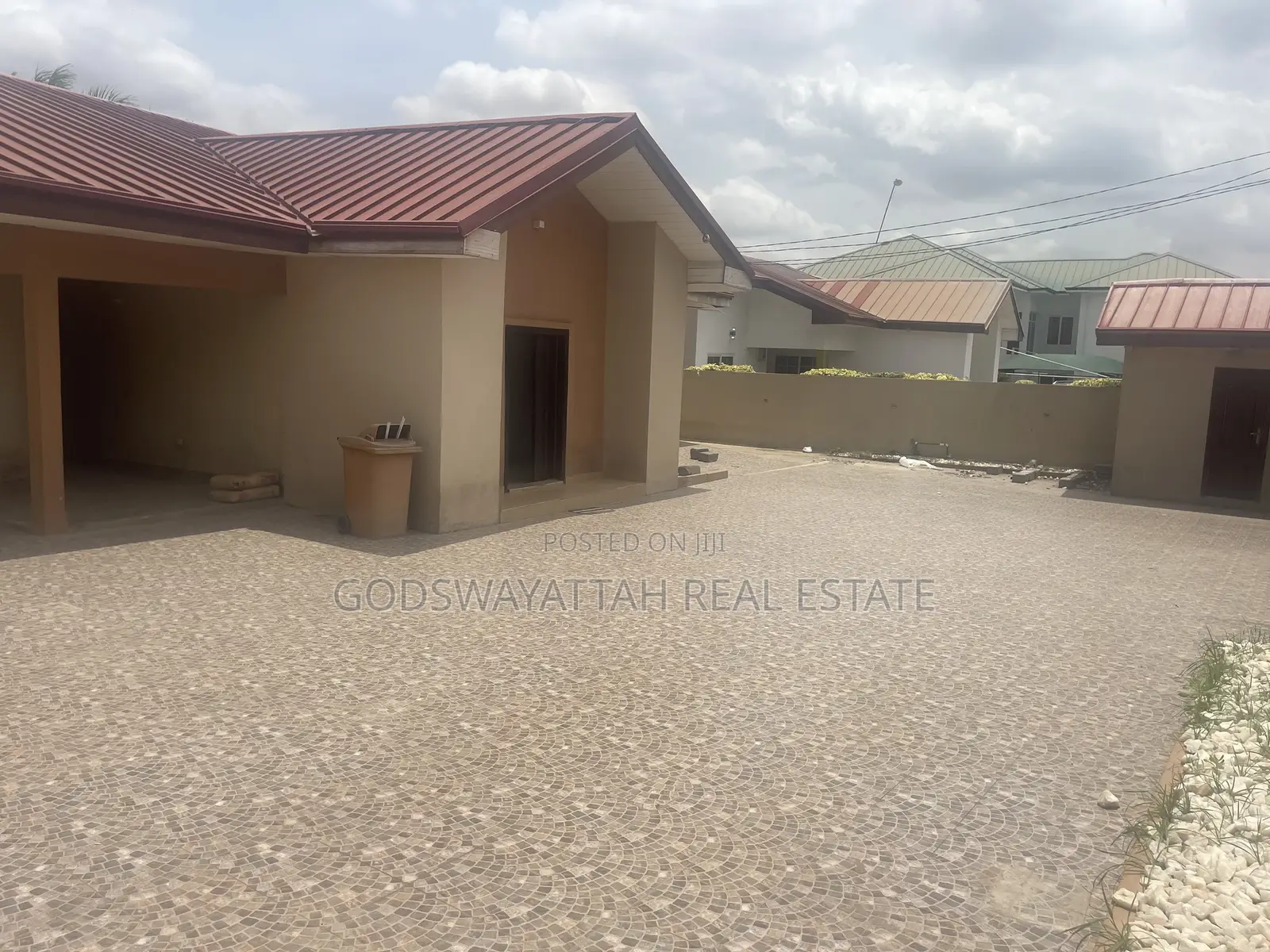 3bdrm House in East Legon, Adjiriganor for rent