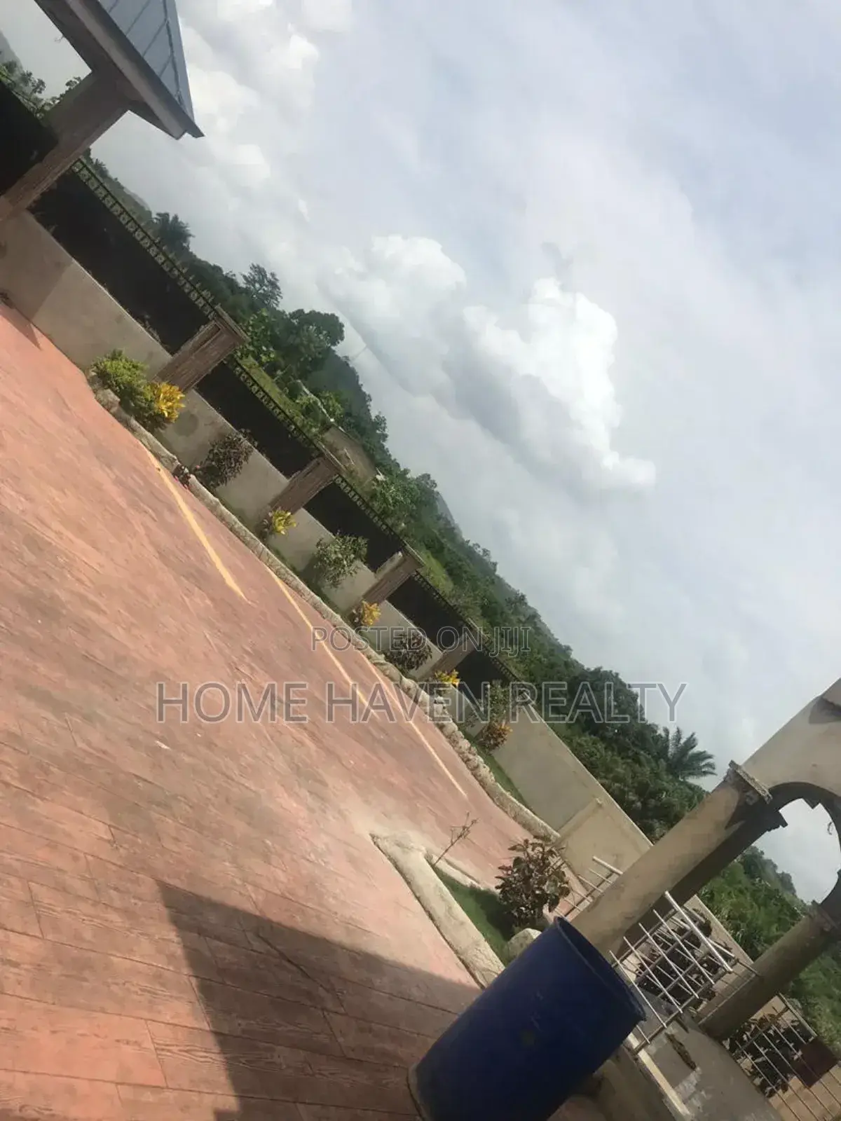 7bdrm House in Koans Panpanso, Amasaman for sale