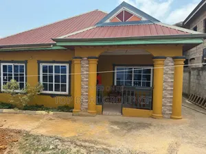 6bdrm House in Top Boat Estate, Kumasi Metropolitan for sale