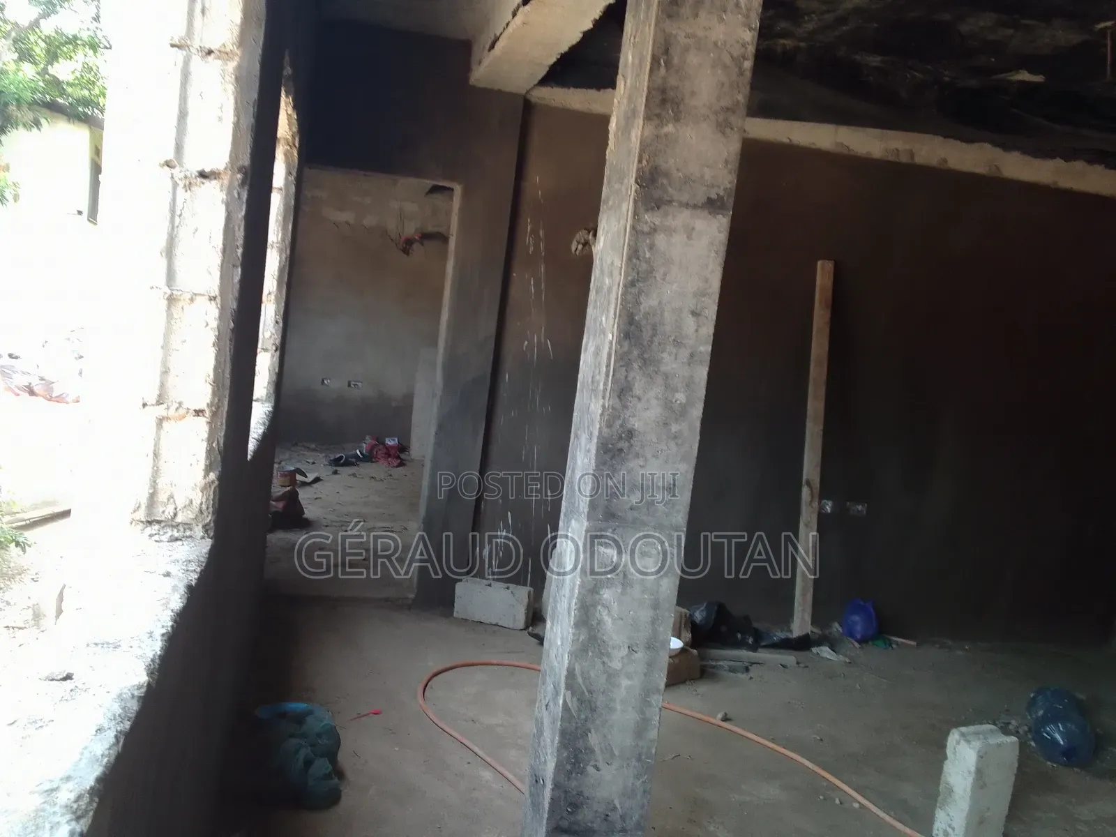 Masonry (Blocklaying, Plaste