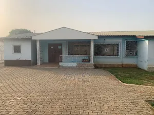 3 Bedrooms House Sitting on 90/100 Land Size Tema Comm12