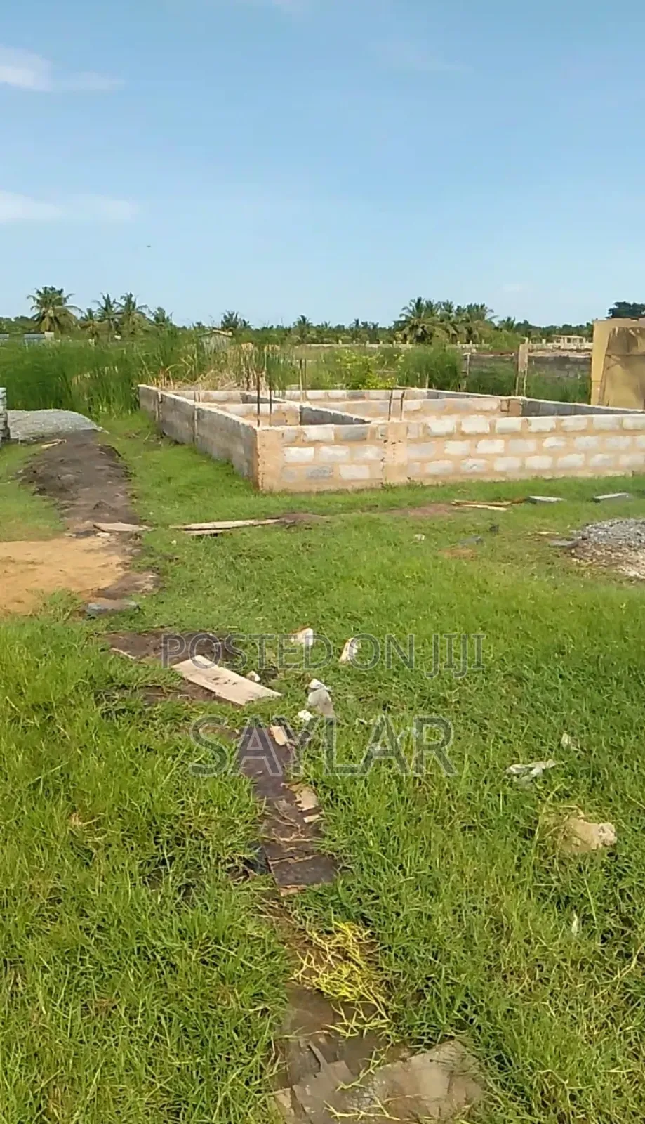 1 and Half Plots of Land for Sale