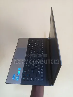 Laptop Medion 4GB Intel Core I3 HDD+SSD 320GB