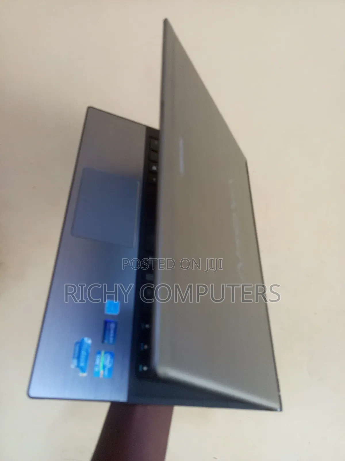 Laptop Medion 4GB Intel Core I3 HDD+SSD 320GB