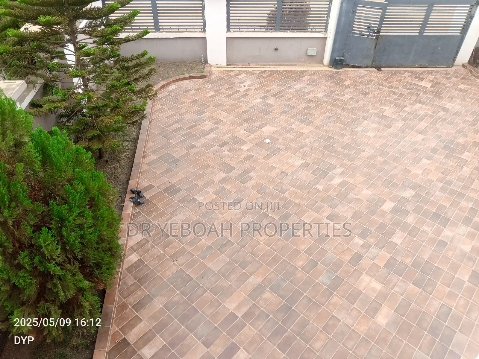 4bdrm Chalet in Spintex Road:- 4 for rent