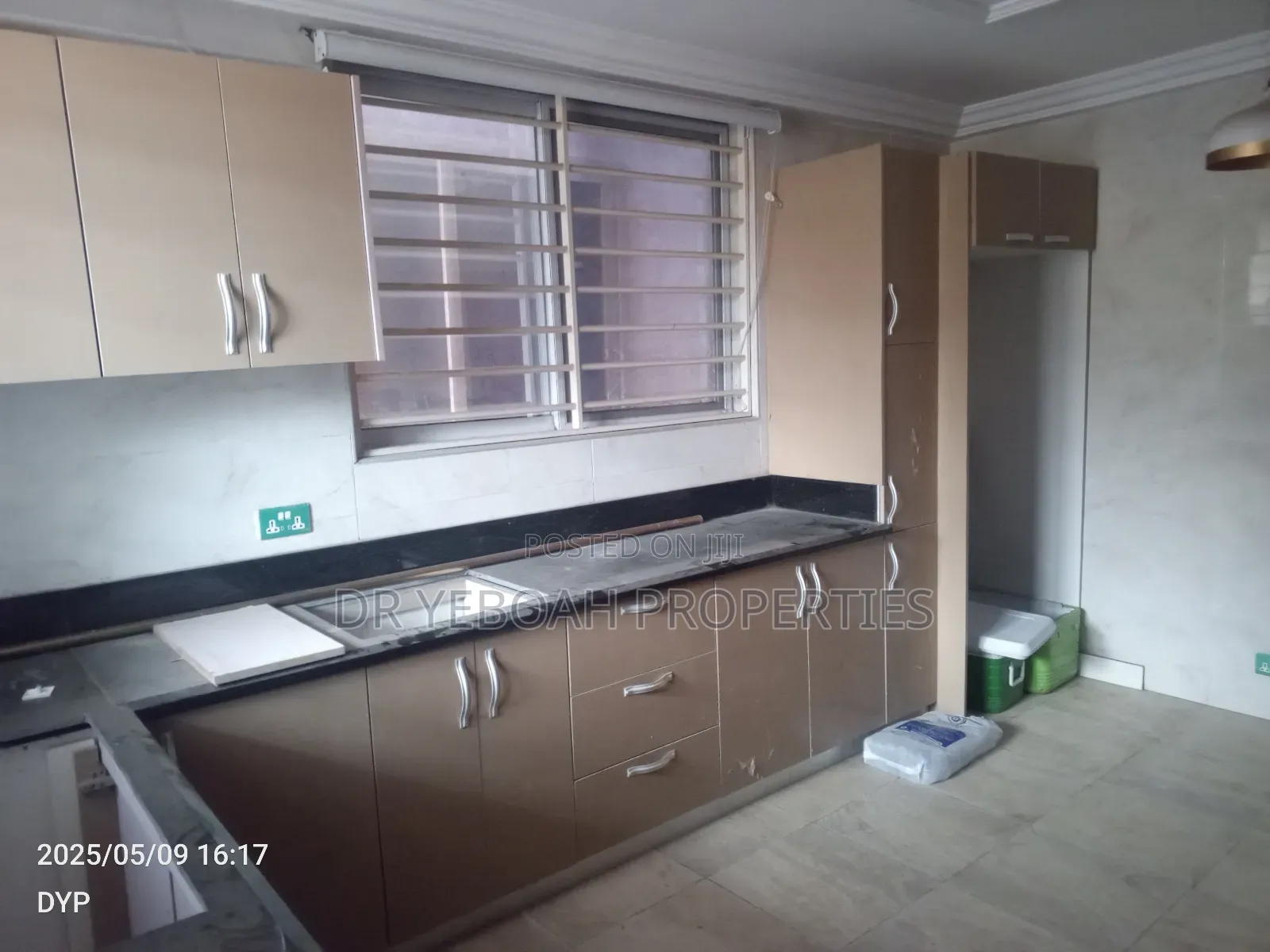 4bdrm Chalet in Spintex Road:- 4 for rent