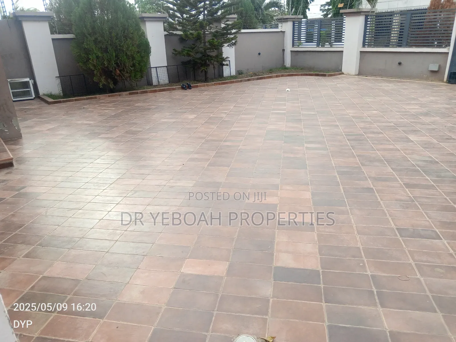 4bdrm Chalet in Spintex Road:- 4 for rent