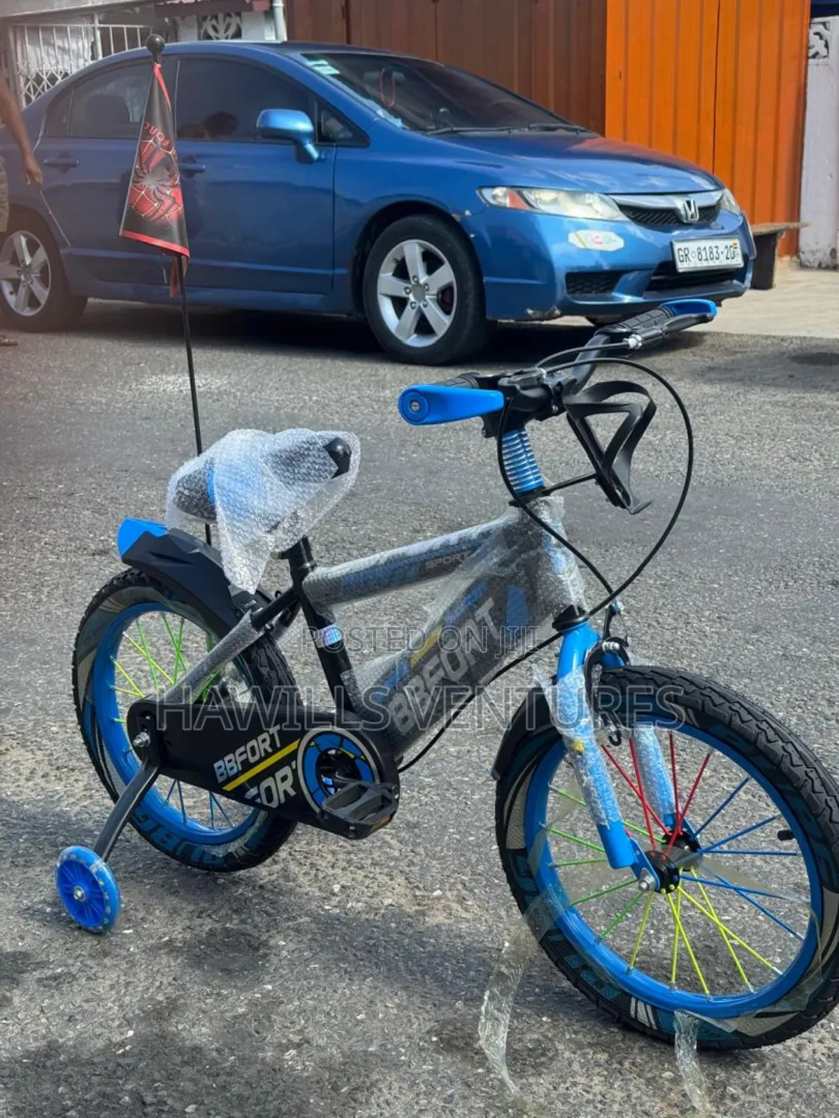 Kid's Bike With Helmet.