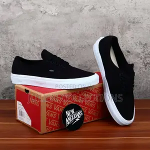 Vans Authentic Mono Black and White