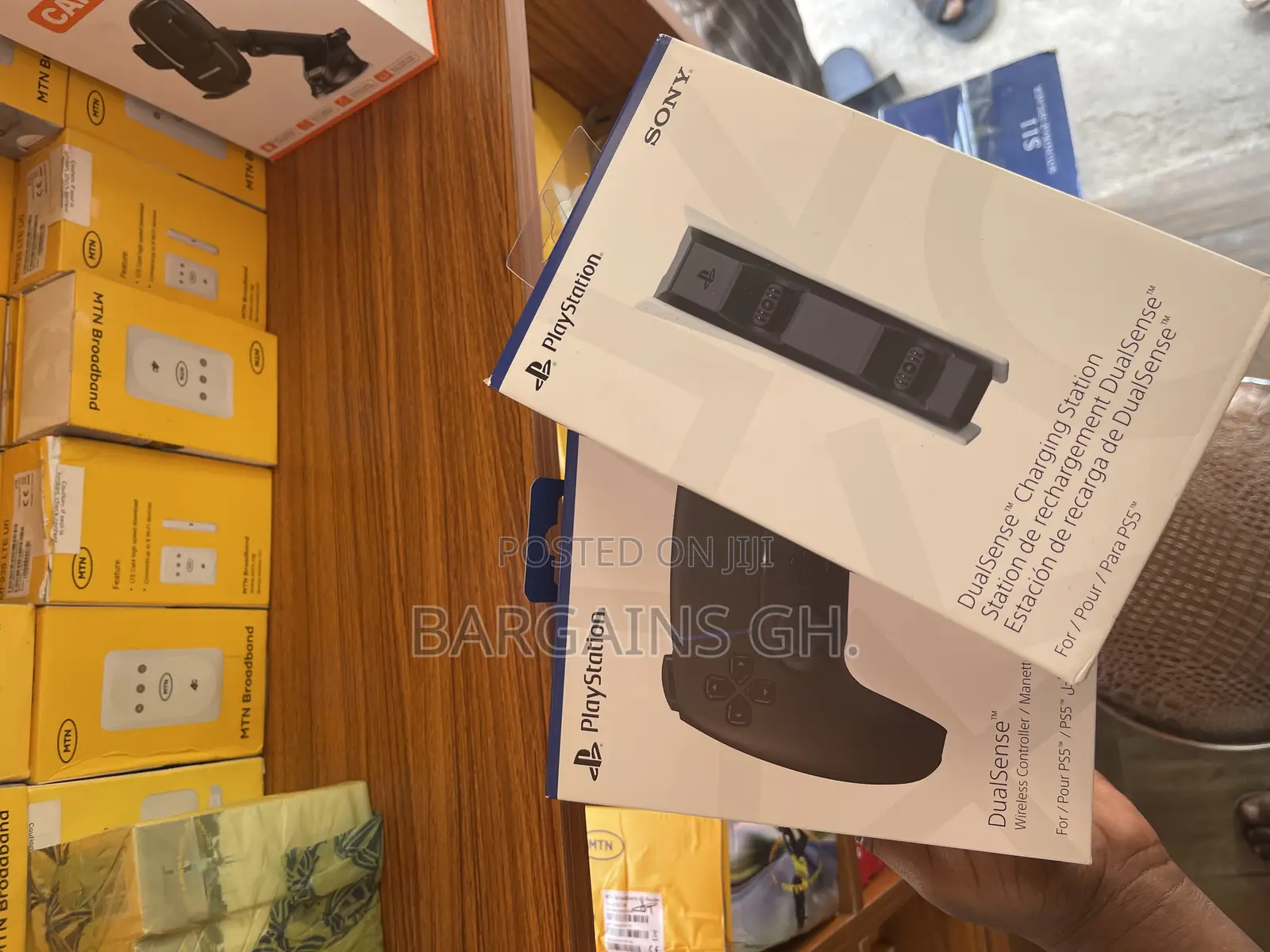 Ps5 Dualsense Controller + Dualsense Charging Station Combo