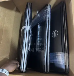 27 Inches Dell Monitor Uhd (3840 X 2160)
