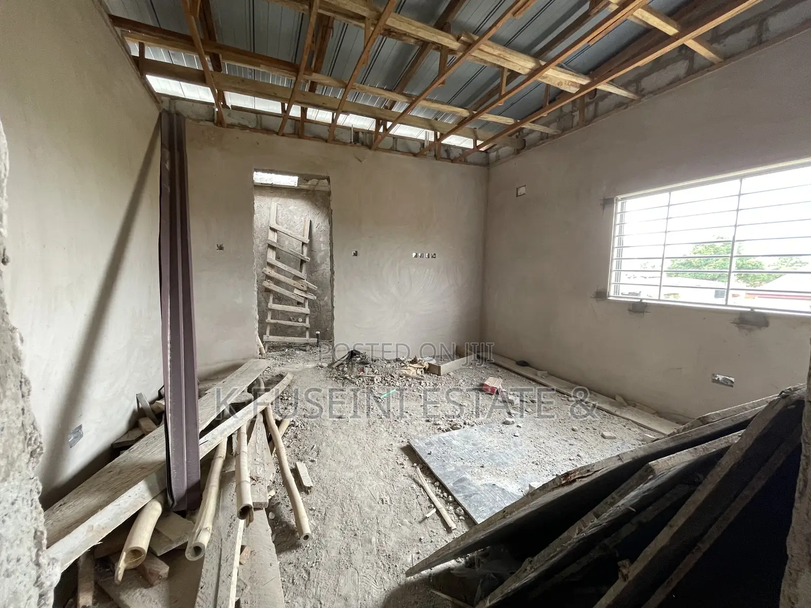 4bdrm House in K Fuseini Estate, Kumasi Metropolitan for sale