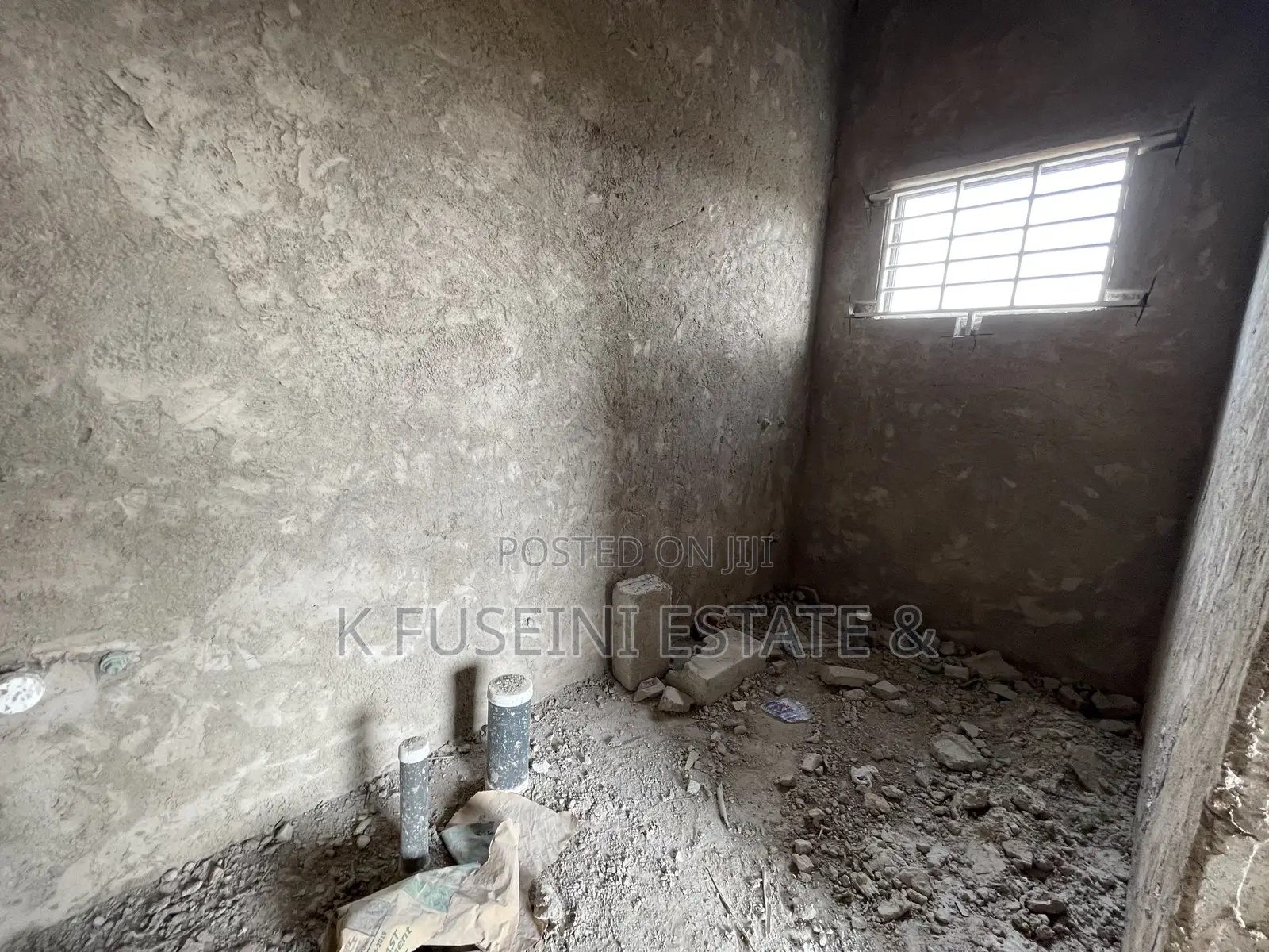 4bdrm House in K Fuseini Estate, Kumasi Metropolitan for sale