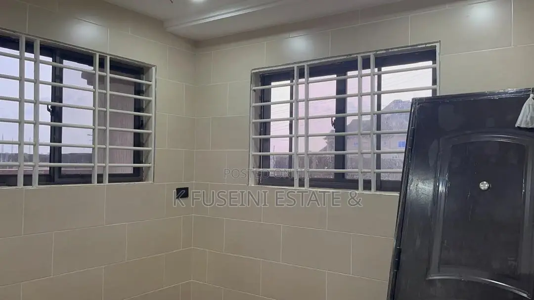 4bdrm House in K Fuseini Estate, Kumasi Metropolitan for sale