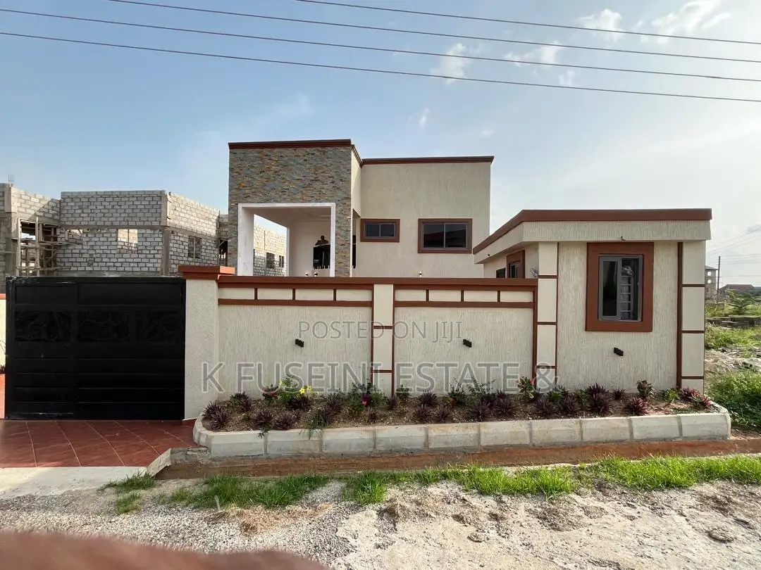 4bdrm House in K Fuseini Estate, Kumasi Metropolitan for sale