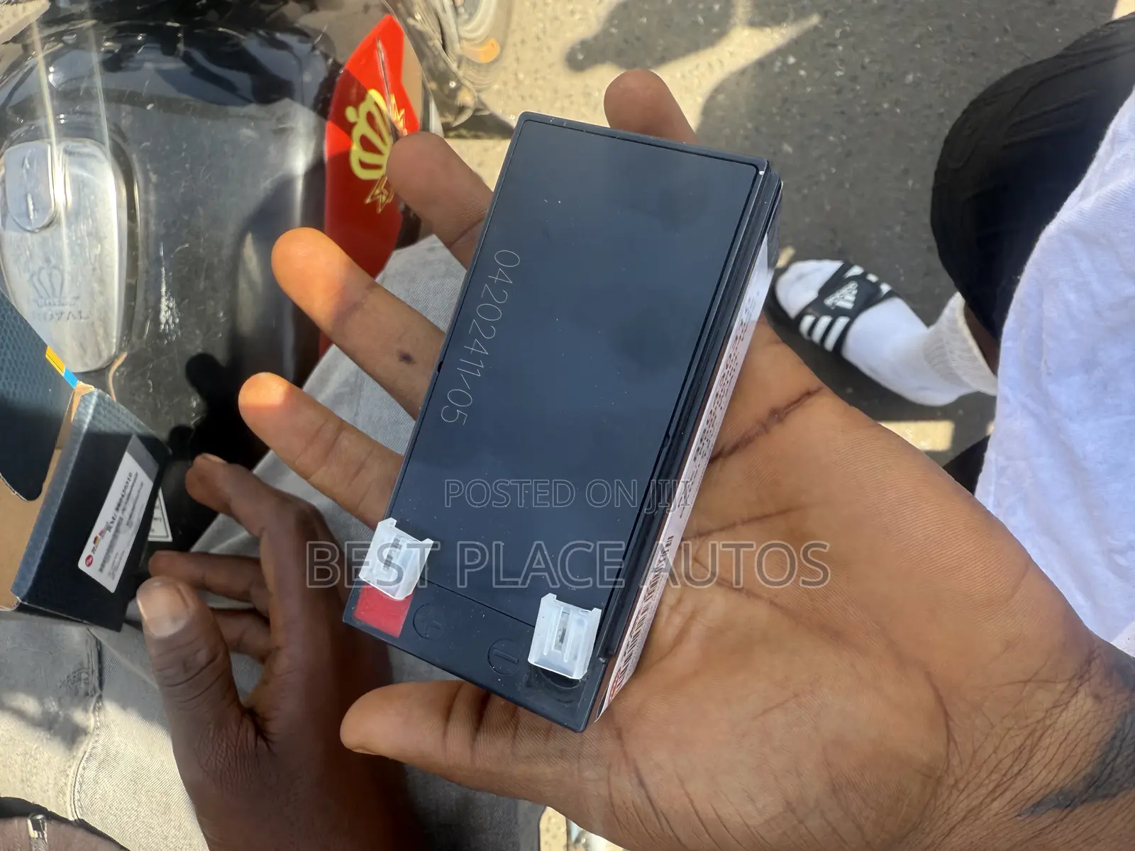 Mercedes Benz Auxiliary Battery