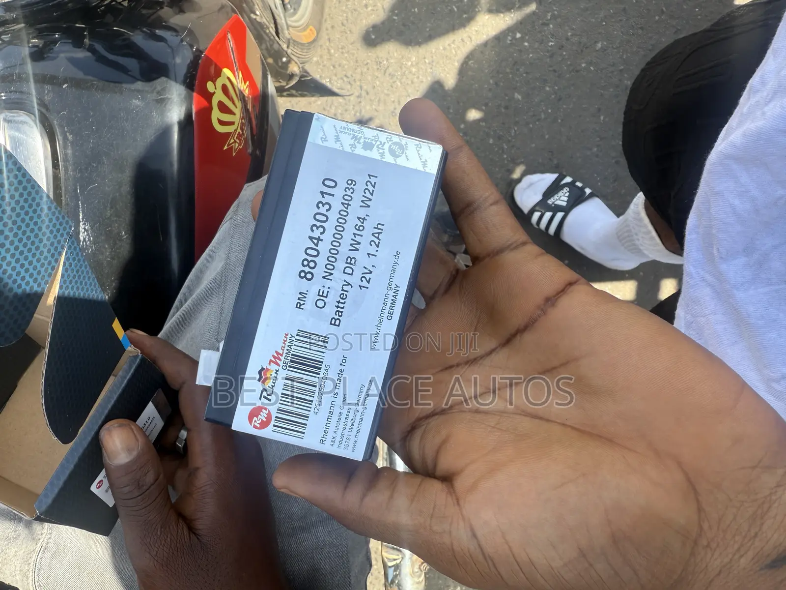 Mercedes Benz Auxiliary Battery