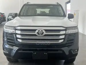 New Toyota Land Cruiser 2022 Black