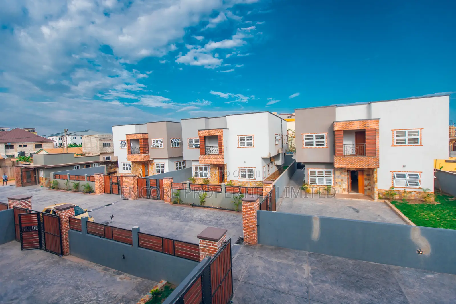 Newly Build 4 Bedroom House With Bq In A Gated Community