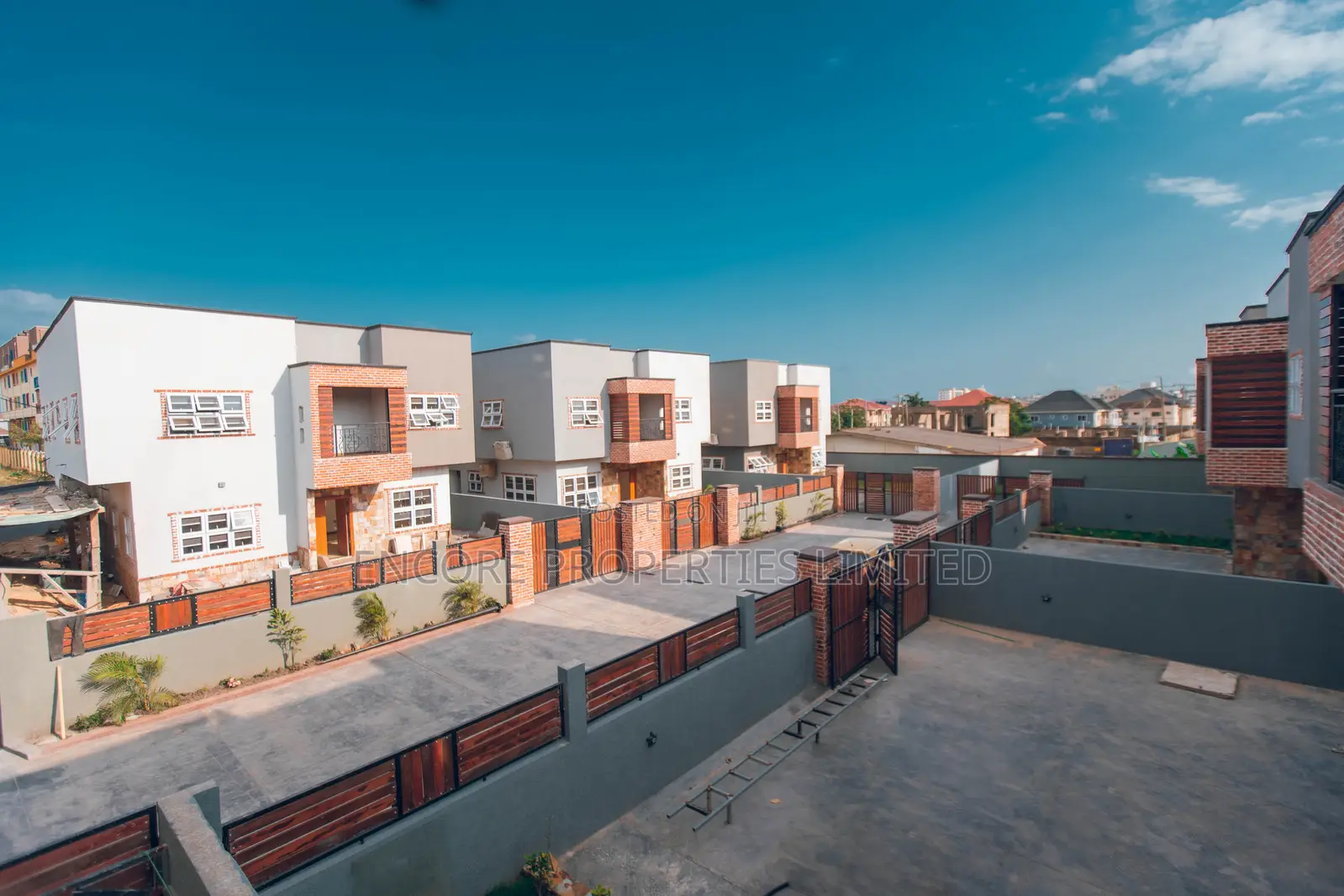 Newly Build 4 Bedroom House With Bq In A Gated Community