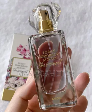 Avon Tta the Moment for Her