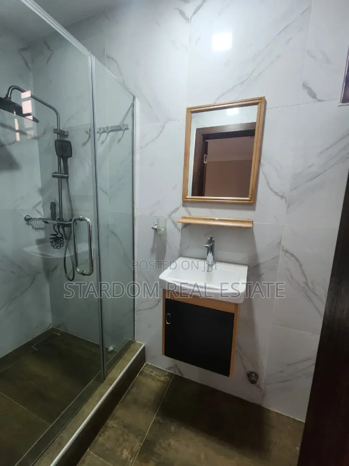 3bdrm Duplex in Ogbojo, East Legon for rent