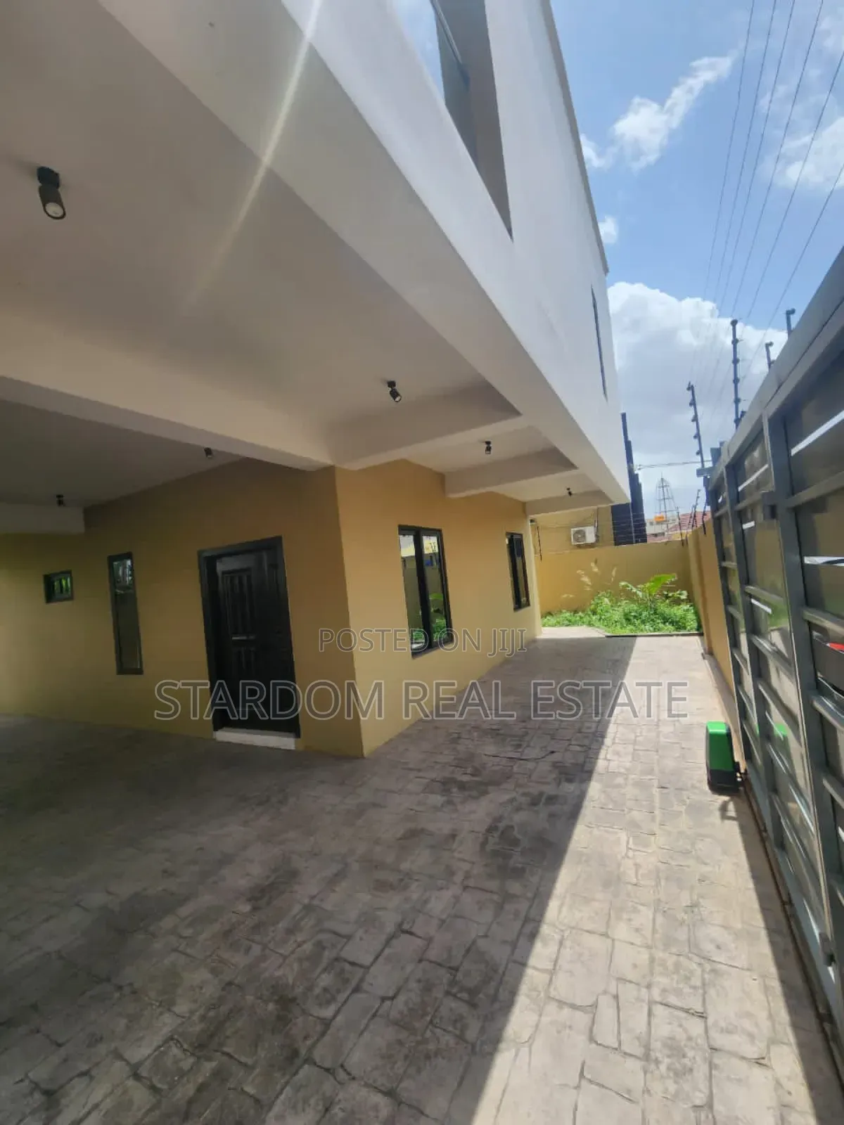 3bdrm Duplex in Ogbojo, East Legon for rent