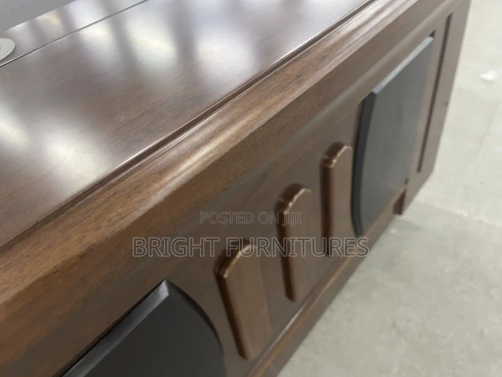 Quality Imported Office Table With Drawers