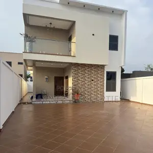 4bdrm Duplex in Spintex for sale