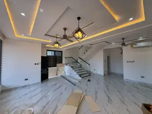 5bdrm Duplex in De-Icons Real Estate, Accra Metropolitan for sale