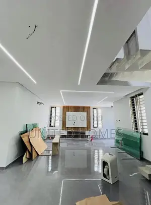 4bdrm House in Airport Residential Area for sale
