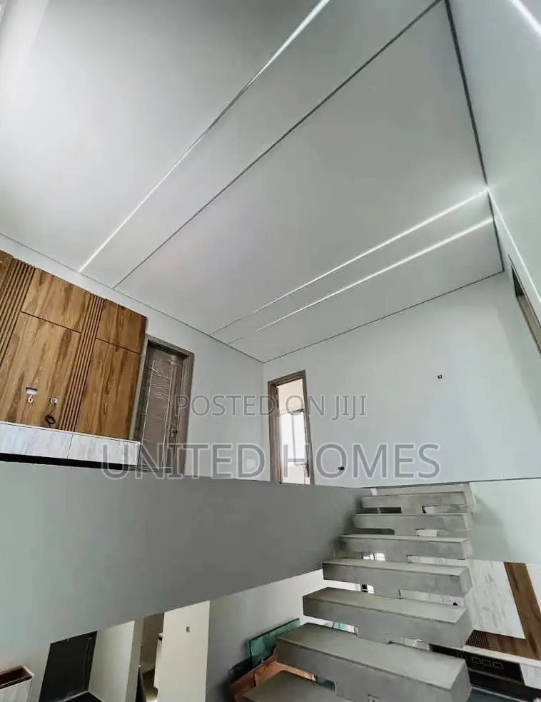 4bdrm House in Airport Residential Area for sale