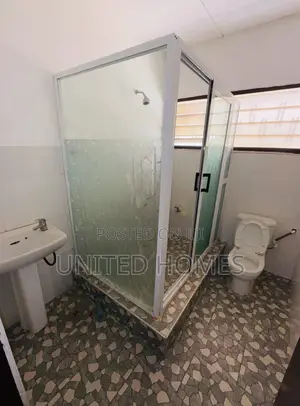 4bdrm House in Gbawe for sale