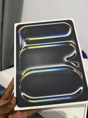 New Apple iPad Pro 13 (2025) 256 GB Black