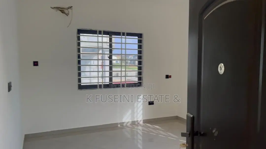 5bdrm House in K Fuseini Estate, Kumasi Metropolitan for sale