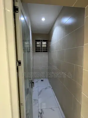 5bdrm House in K Fuseini Estate, Kumasi Metropolitan for sale