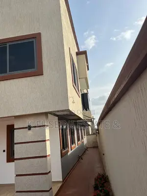 5bdrm House in K Fuseini Estate, Kumasi Metropolitan for sale