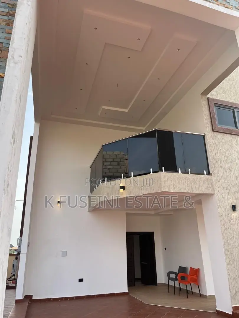 5bdrm House in K Fuseini Estate, Kumasi Metropolitan for sale