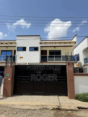 3bdrm House in Ashongman Estate for sale