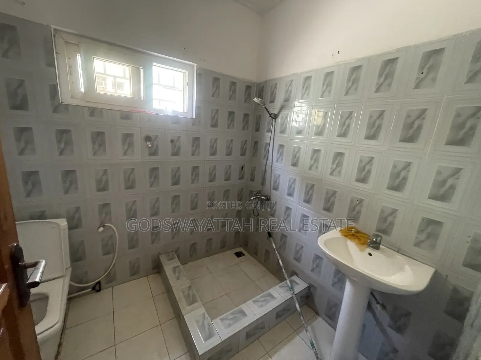 3bdrm House in East Legon, Adjiriganor for rent
