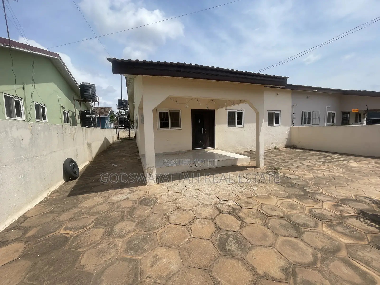 3bdrm House in East Legon, Adjiriganor for rent