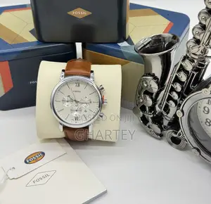 Classic Stainless Case Durable Leather Fossil Watch for Men