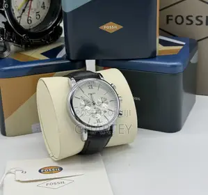 Classic Stainless Case Durable Leather Fossil Watch for Men